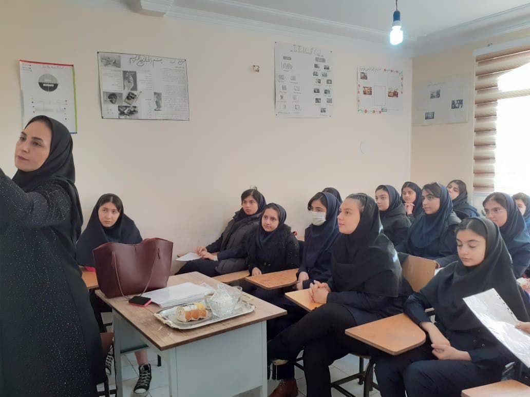دبیرستان دوره اول نیکو
